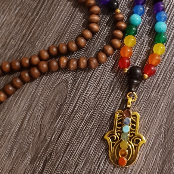 7 CHAKRA GEMSTONES & WOOD BEADS STRUNG ROSARY NECKLACE WITH HAMSA HAND PROTECTIO - Picture 6 of 12